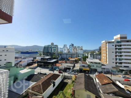 Image 19 - 915182