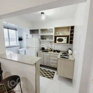 Image 4 - 915222
