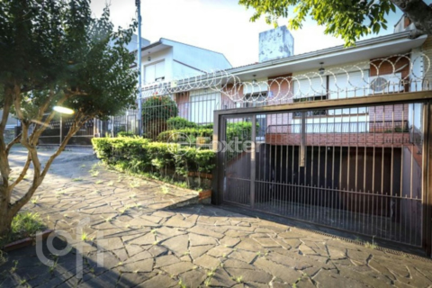 Image 3 - 915286