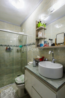 Image 21 - 915294