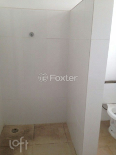 Image 6 - 915300