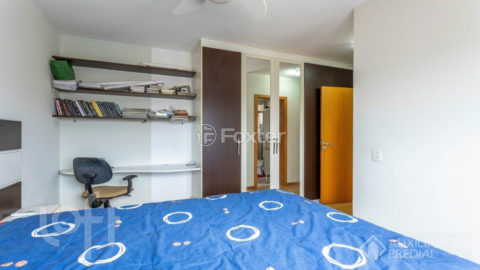 Image 30 - 915328