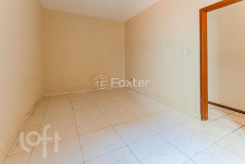 Image 31 - 915330