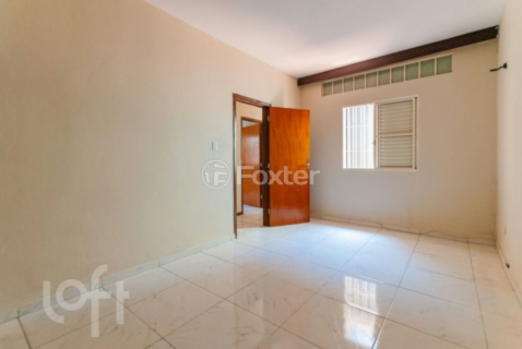 Image 33 - 915330