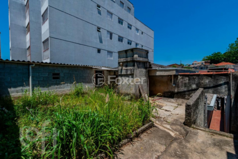 Image 46 - 915330