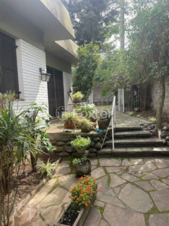 Image 8 - 915338
