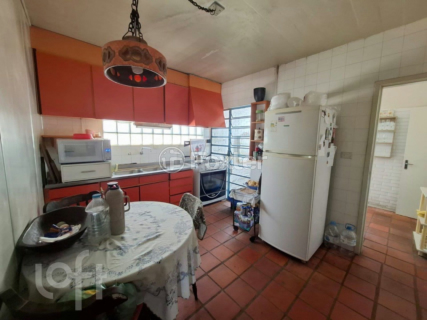 Image 36 - 915338