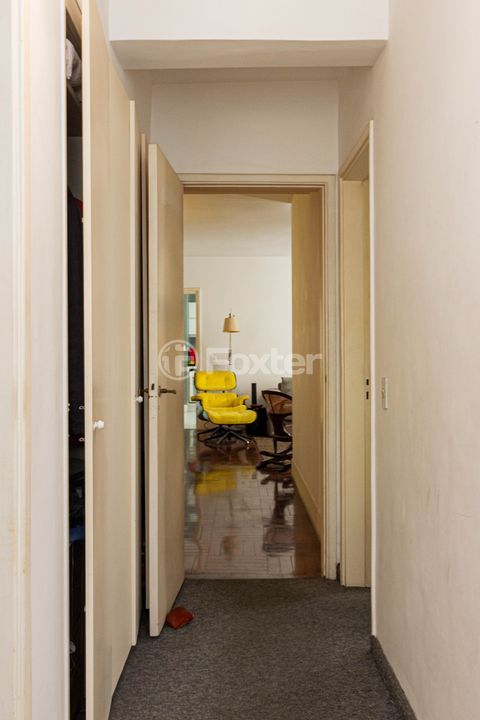 Image 6 - 915381