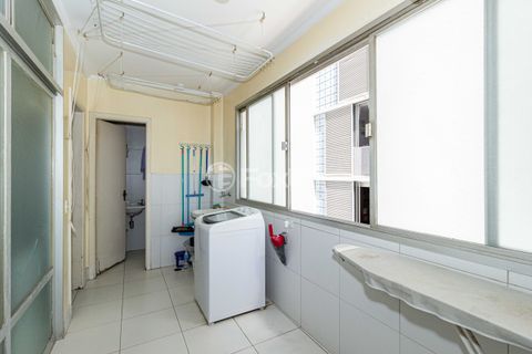 Image 34 - 915381