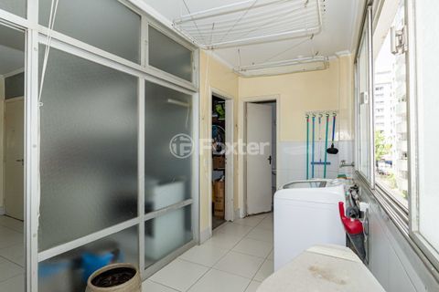 Image 35 - 915381