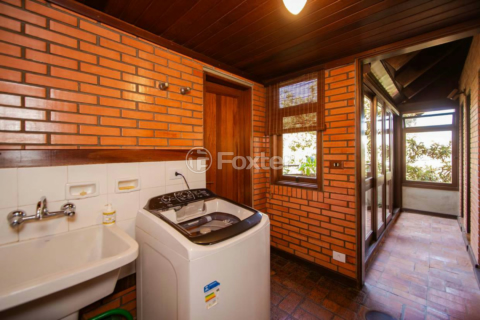 Image 32 - 915385