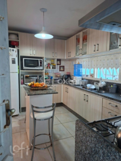 Image 3 - 915386