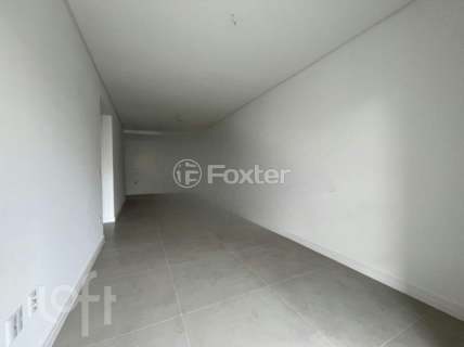 Image 4 - 915451