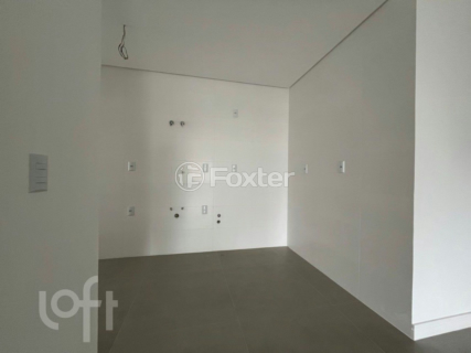 Image 7 - 915451