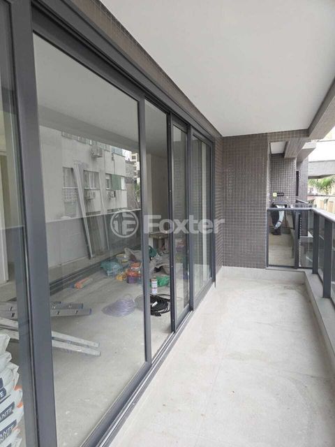 Image 3 - 915516