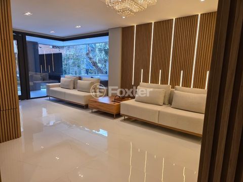 Image 7 - 915516