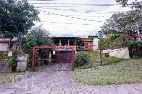 Image 12 - 915547