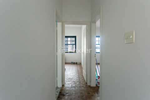 Image 25 - 915553