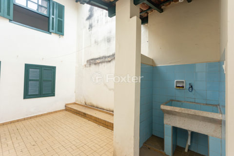 Image 39 - 915553