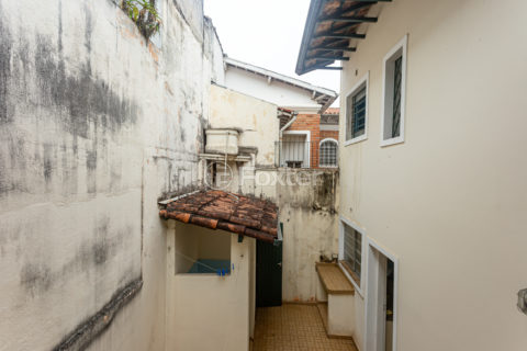 Image 22 - 915553