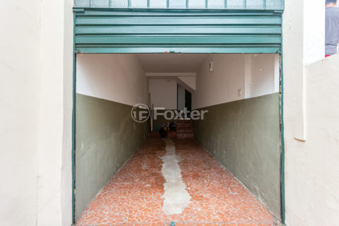 Image 42 - 915553