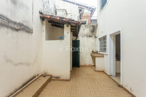 Image 37 - 915553