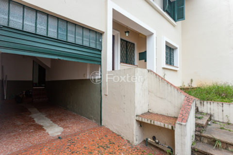 Image 44 - 915553