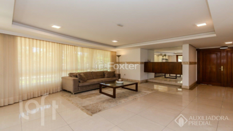 Image 29 - 915593
