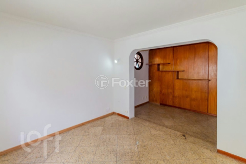 Image 31 - 915612