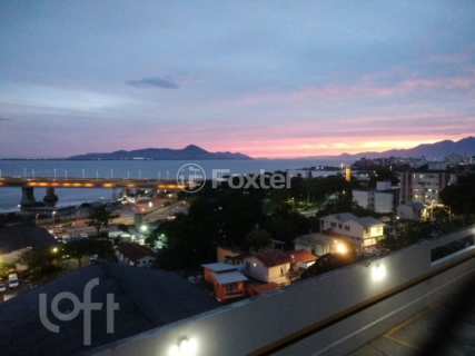 Image 17 - 915659