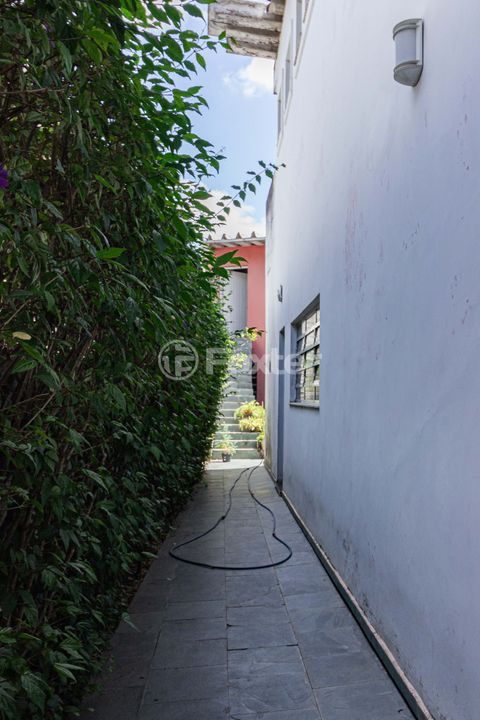 Image 70 - 915682