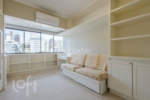 Image 7 - 915724
