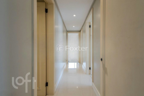 Image 6 - 915724