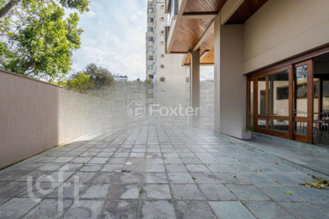 Image 37 - 915724