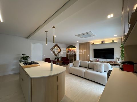 Image 4 - 915734