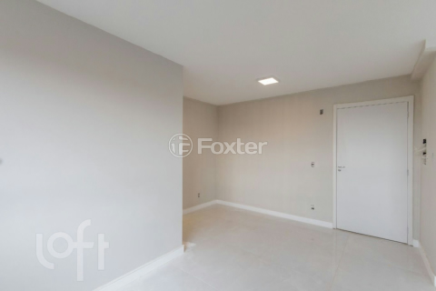 Image 3 - 915758
