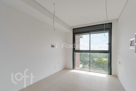 Image 45 - 915821