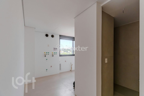 Image 60 - 915821
