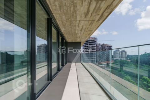 Image 33 - 915821