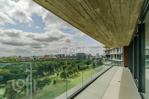 Image 68 - 915821