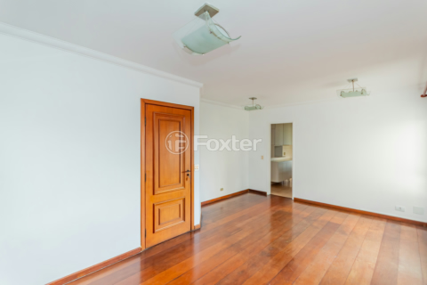 Image 3 - 915832