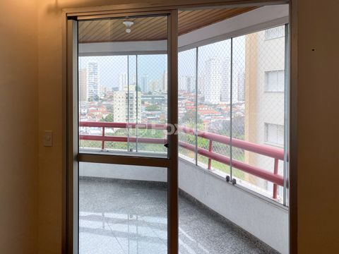 Image 7 - 915852