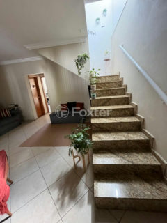 Image 8 - 915859
