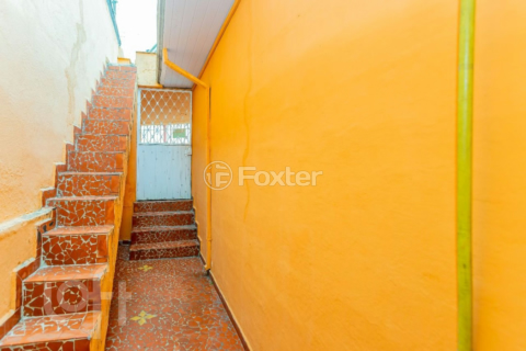 Image 35 - 915872