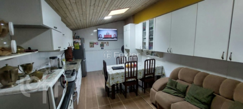 Image 4 - 915928