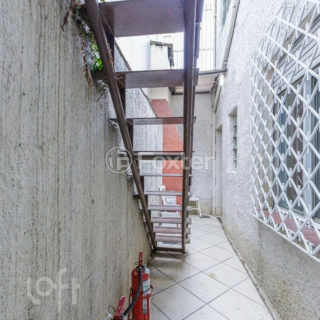 Image 35 - 915942