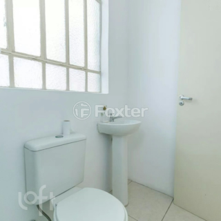 Image 31 - 915942