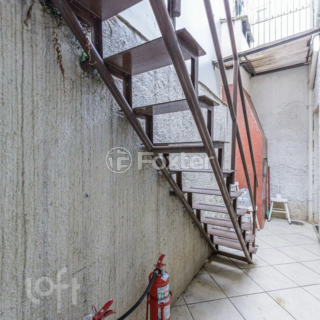 Image 52 - 915942
