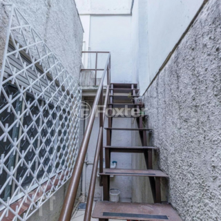 Image 51 - 915942