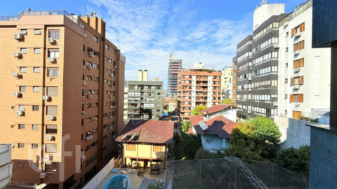 Image 18 - 916009